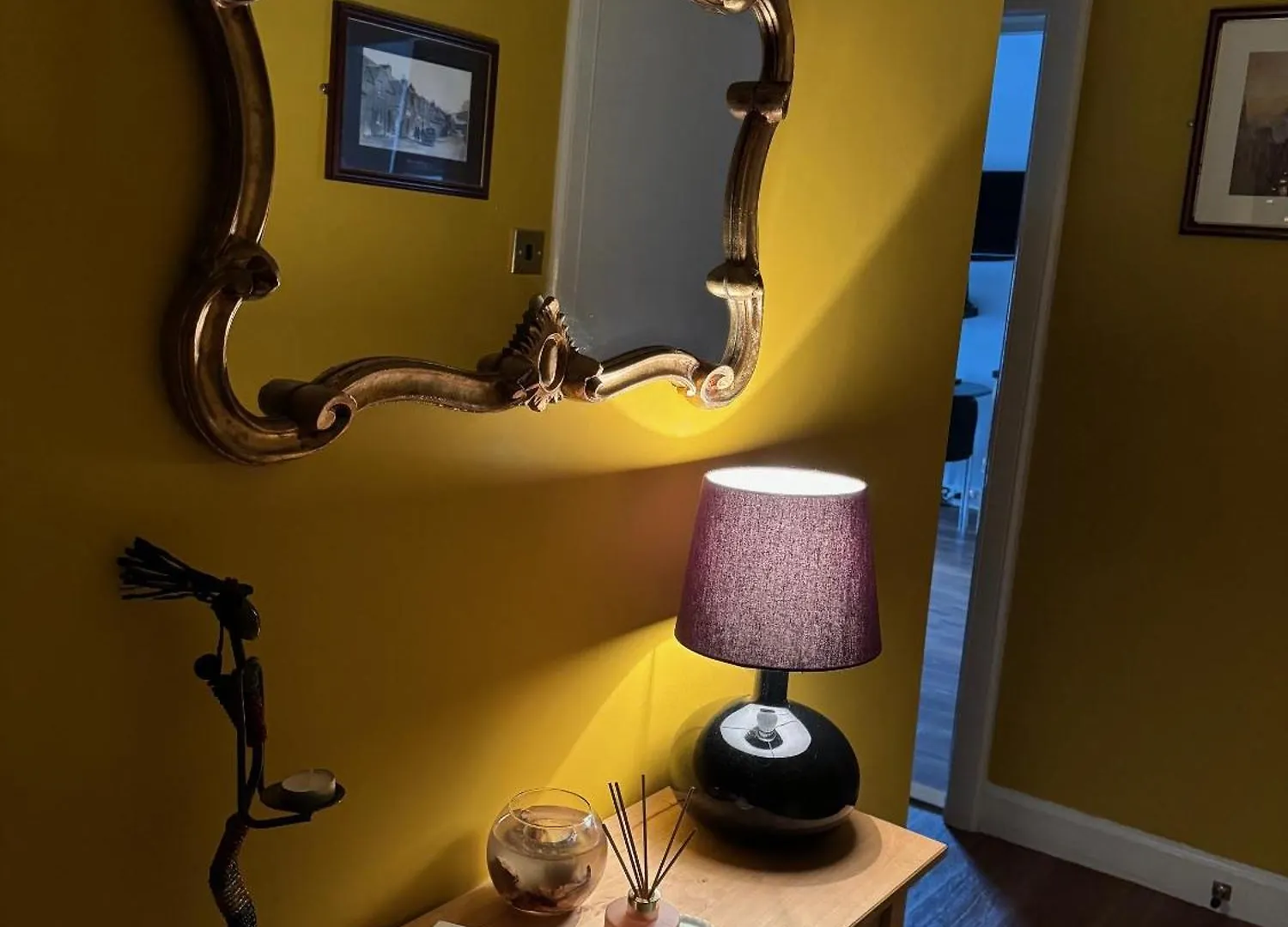 Edinburgh Two Bedroom Apartment With Free Side Street Parking 24 Hours