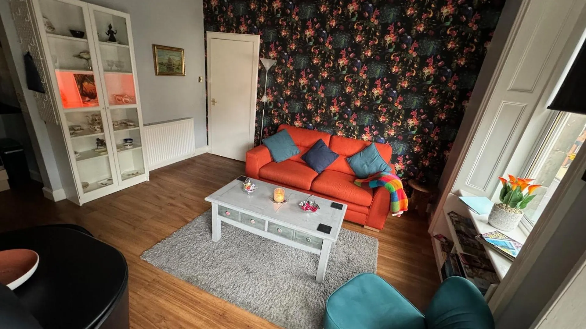 Edinburgh Two Bedroom Apartment With Free Side Street Parking 24 Hours 0*,  Großbritannien