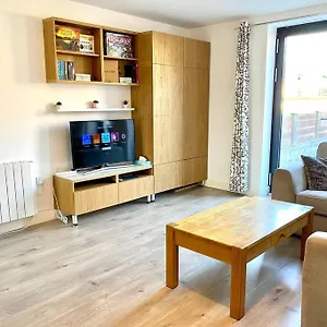 Apartment Modern With Private Terrace, Edinburgh